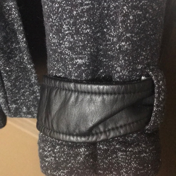 Lightweight jacket - Picture 2 of 5